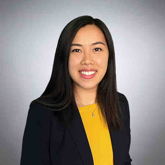 Iris Hinh