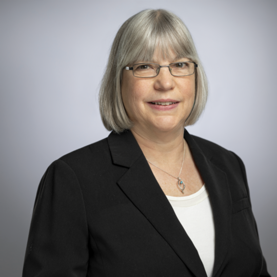 Liz McNichol